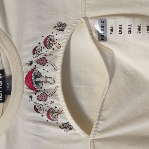 Hot Topic Women's Mushroom Peek-a-boo Shirt - Picture 2 of 6